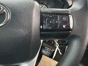Toyota Hilux 2.4GD-6 Xtra cab Raider manual - Image 9