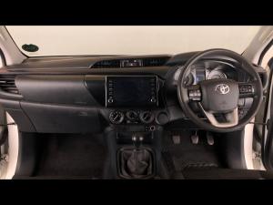 Toyota Hilux 2.4GD-6 single cab Raider manual - Image 7