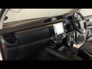 Toyota Hilux 2.4GD-6 single cab Raider manual - Image 9