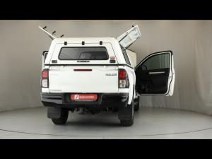Toyota Hilux 2.4GD-6 single cab Raider manual - Image 11