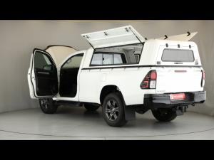 Toyota Hilux 2.4GD-6 single cab Raider manual - Image 12