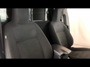 Toyota Hilux 2.4GD-6 single cab Raider manual - Image 22