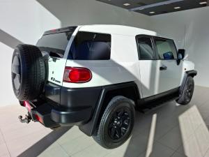 Toyota FJ Cruiser FJ Cruiser - Image 2
