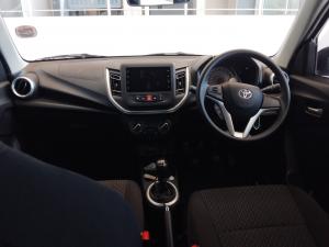 Toyota Vitz 1.0 XR manual - Image 6