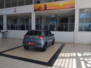 Toyota Vitz 1.0 XR manual - Image 2