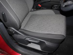 Volkswagen T-CROSS 1.0 TSI Life DSG - Image 17