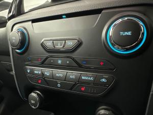 Ford Everest 3.2 Tdci LTD 4X4 automatic - Image 10