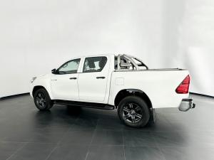 Toyota Hilux 2.4 GD-6 RB Raider automaticD/C - Image 2