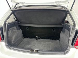 Volkswagen Polo Vivo 1.6 Comfortline TIP - Image 15
