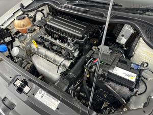Volkswagen Polo Vivo 1.6 Comfortline TIP - Image 17