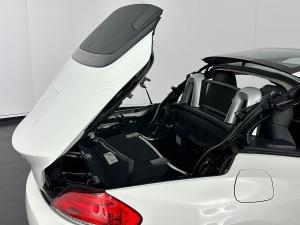 BMW Z4 sDRIVE20i automatic - Image 11