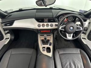 BMW Z4 sDRIVE20i automatic - Image 19