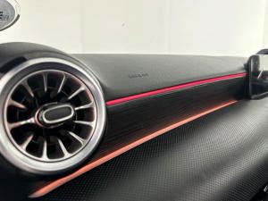 Mercedes-Benz A200d - Image 9
