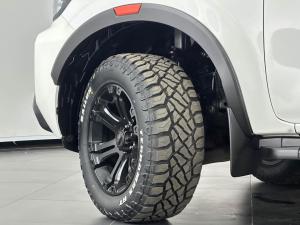 Nissan Navara 2.5DDTI PRO-4X 4X4 automatic D/C - Image 13
