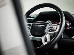 Land Rover Defender 110 D300 X-Dynamic HSE - Image 11