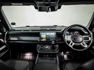 Land Rover Defender 110 D300 X-Dynamic HSE - Image 13
