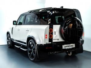 Land Rover Defender 110 D300 X-Dynamic HSE - Image 7