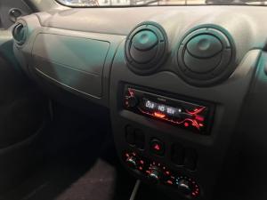 Nissan NP200 1.6i safety pack (aircon) - Image 8
