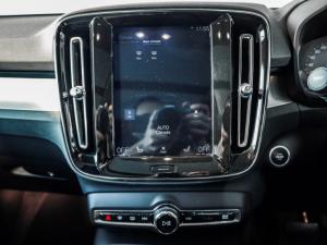 Volvo XC40 T5 AWD Momentum - Image 19