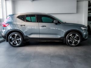 Volvo XC40 T5 AWD Momentum - Image 2