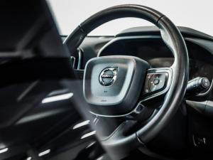 Volvo XC40 T5 AWD Momentum - Image 9