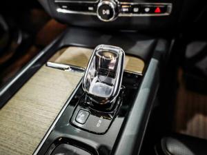 Volvo XC60 B6 AWD Plus Bright - Image 15