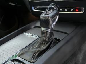 Volvo XC60 T6 AWD R-Design - Image 19