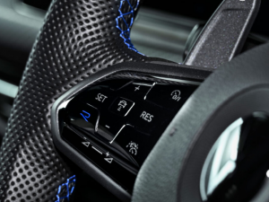 Volkswagen Golf R - Image 10