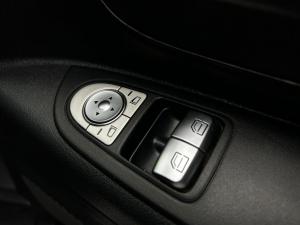 Mercedes-Benz Vito 116 CDI panel van manual - Image 12