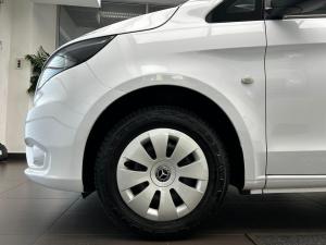 Mercedes-Benz Vito 116 CDI panel van manual - Image 7