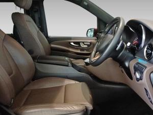 Mercedes-Benz V-Class V300d Exclusive - Image 12