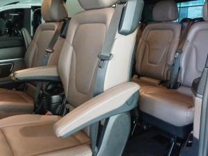 Mercedes-Benz V-Class V300d Exclusive - Image 13