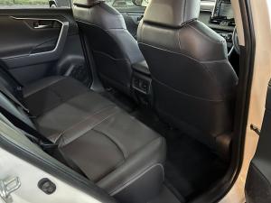 Toyota RAV4 2.0 VX - Image 10