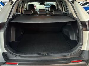 Toyota RAV4 2.0 VX - Image 11