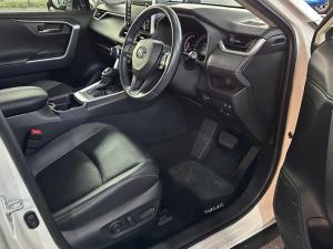 Toyota RAV4 2.0 VX - Image 16