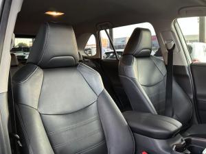 Toyota RAV4 2.0 VX - Image 18