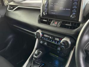 Toyota RAV4 2.0 VX - Image 20