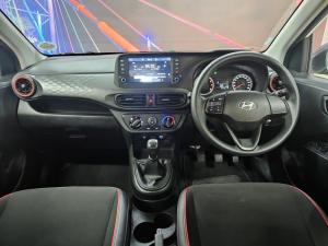 Hyundai Grand i10 1.0 Premium hatch - Image 10