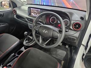 Hyundai Grand i10 1.0 Premium hatch - Image 5