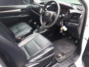 Toyota Hilux 2.0 single cab S (aircon) - Image 9