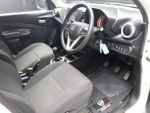 Toyota Vitz 1.0 XR manual - Image 9