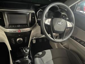 Mahindra XUV300 1.2T W6 - Image 6