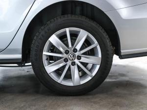 Volkswagen Polo sedan 1.4 Comfortline - Image 16