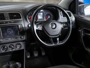 Volkswagen Polo sedan 1.4 Comfortline - Image 9