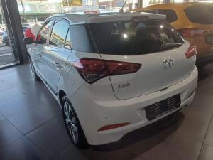 Hyundai i20 1.4 Fluid - Image 5