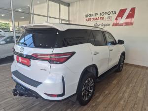 Toyota Fortuner 2.8GD-6 4x4 VX - Image 2