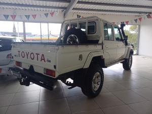 Toyota Land Cruiser 79 4.5D-4D V8 double cab LX - Image 5