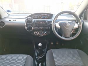 Toyota Etios Cross 1.5 Xs - Image 8