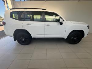 Toyota Land Cruiser 300 3.3D GX-R - Image 7