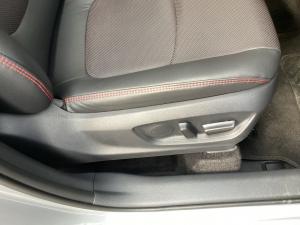 Toyota Corolla Cross 1.8 Hybrid GR-Sport - Image 20